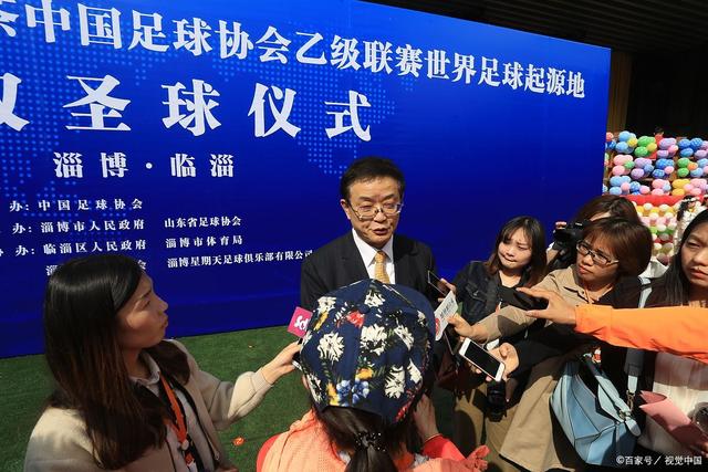 9场14球打爆亚洲、梅开二度斩阿森纳，赵松源为何连球都踢不上？